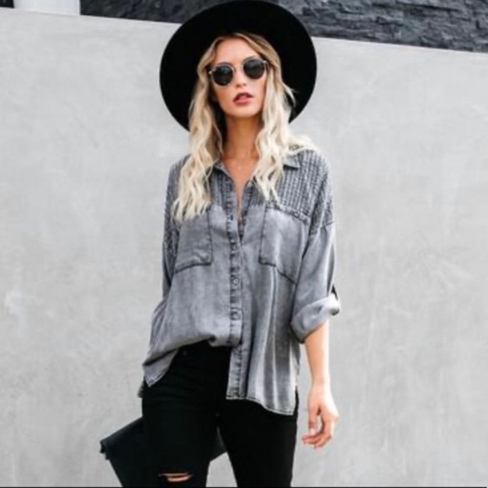 Vici button up top